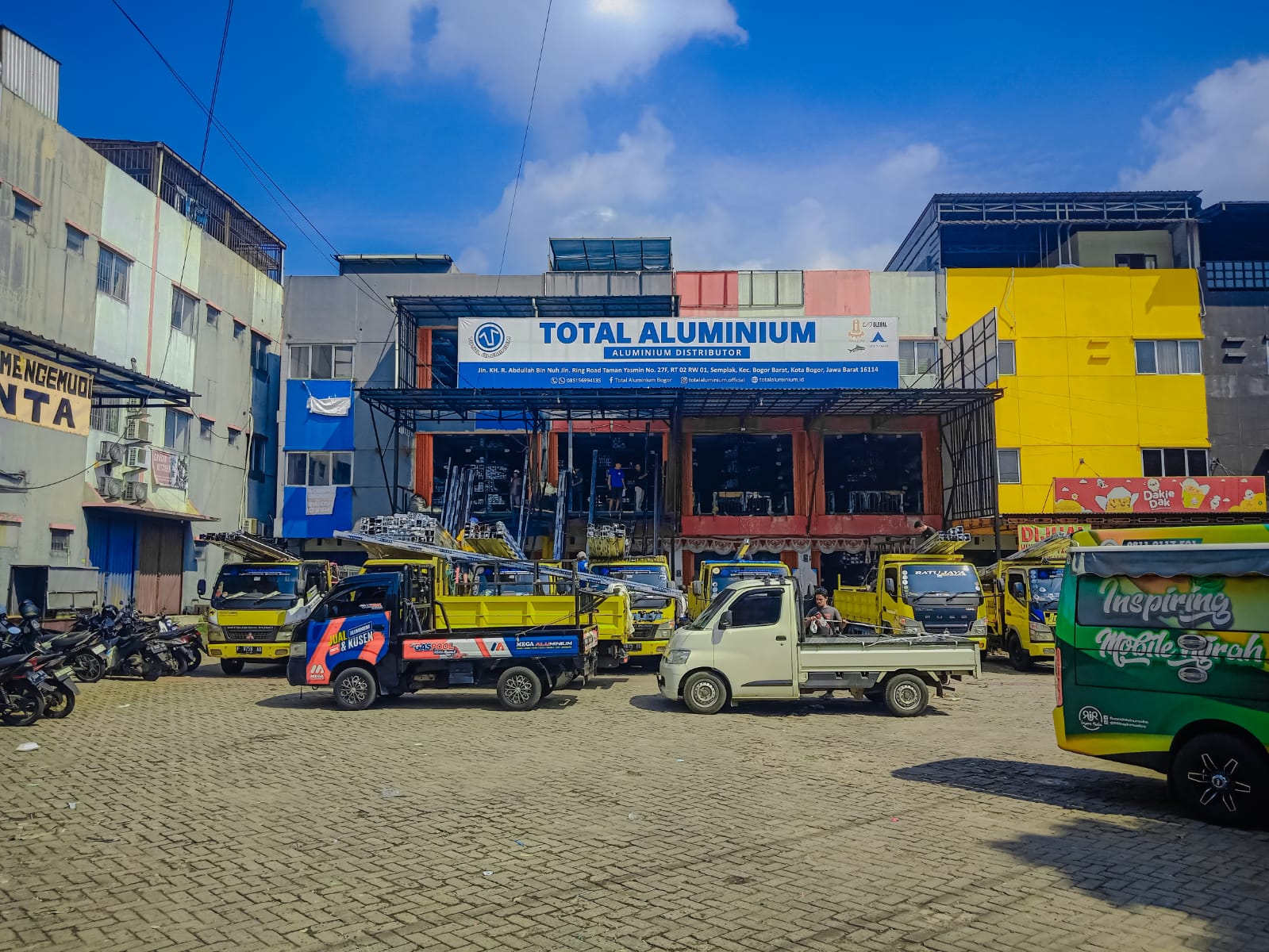 Warung Kopi di Jalan Ir Juanda: Saingan Rival Saat Citimall Datang